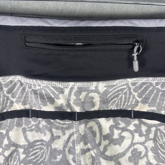Lululemon Run Ultra Short II Beachy Floral White Fossil‎ Black Size 6 - Picture 6 of 7